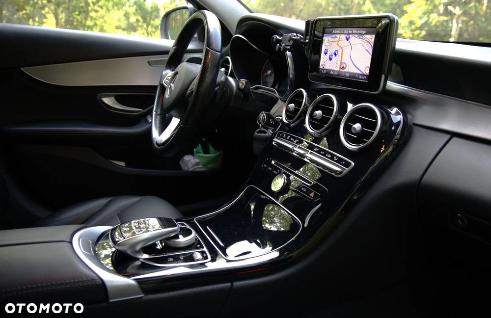 Mercedes-Benz Klasa C 180 (BlueEFFICIENCY) 7G-TRONIC Elegance - 24