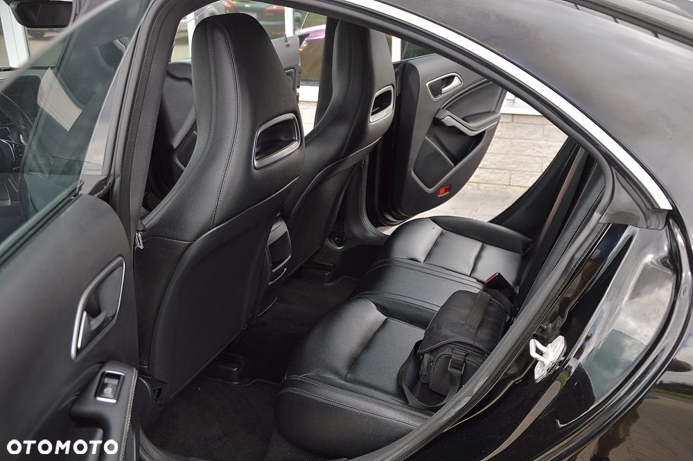Mercedes-Benz CLA 250 Sport 7G-DCT - 8