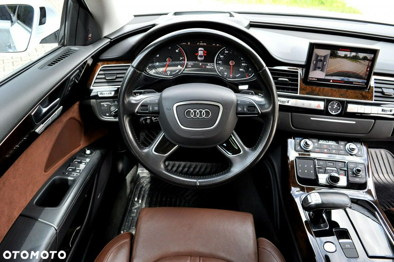 Audi A8 - 6