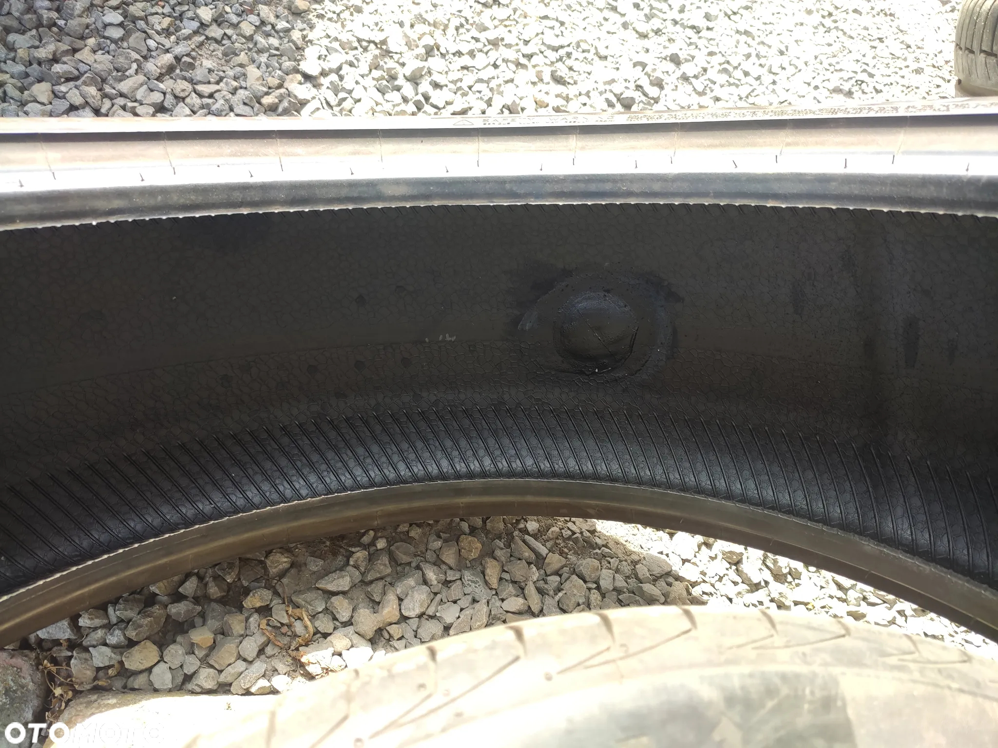 4 Opony letnie 235/50R19 Continental ContiPremiumcontact 6 - 9