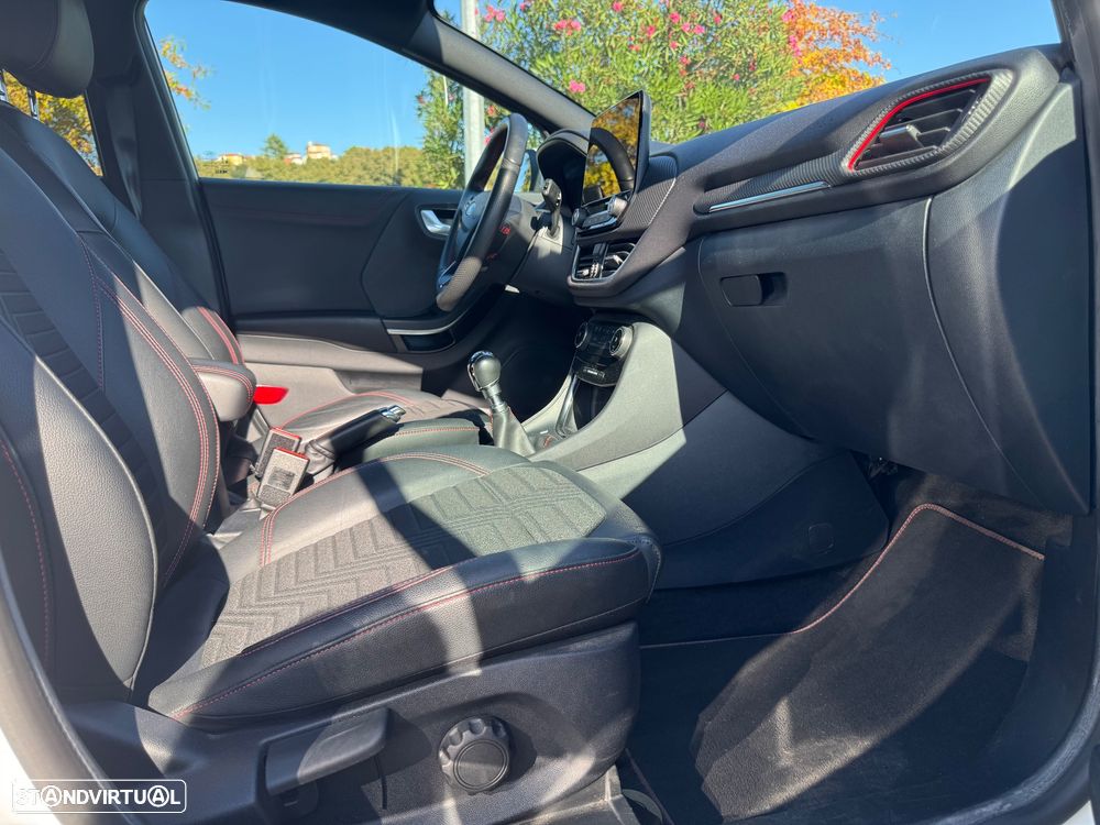 Ford Puma 1.0 EcoBoost MHEV ST-Line X - 39