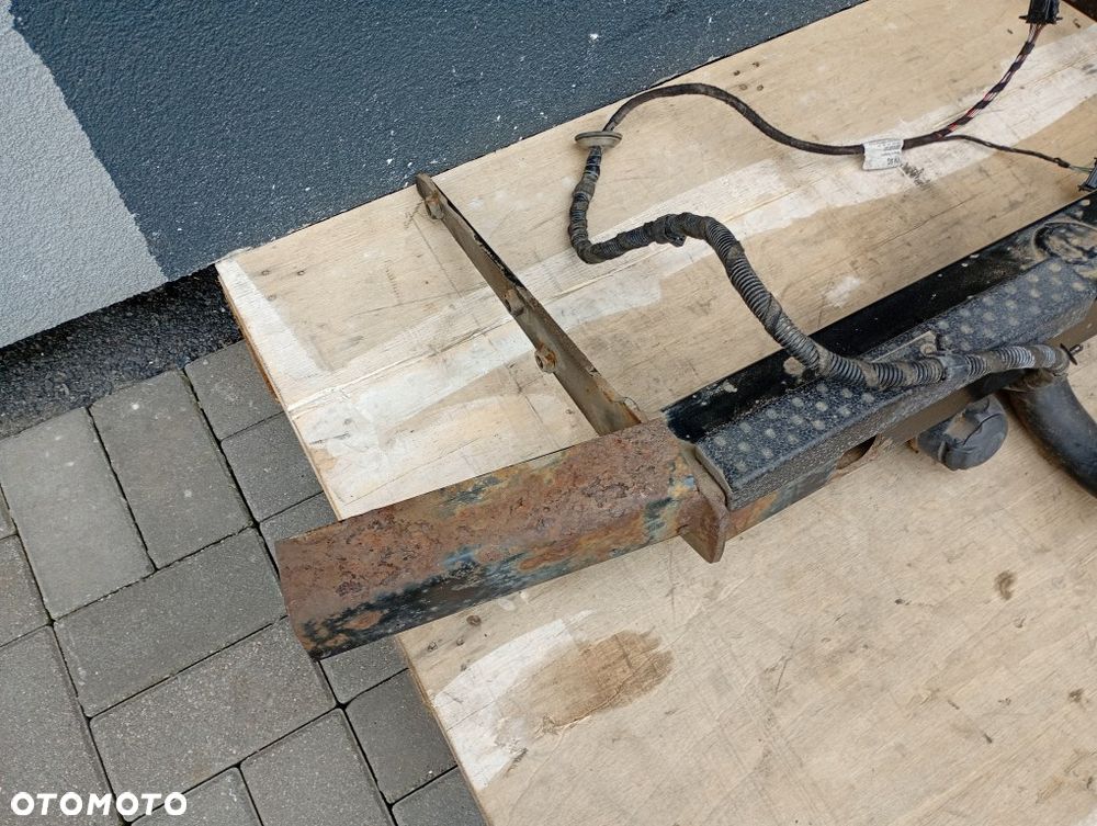 hak holowniczy wiązka instalacja haka vw transporter t5 westfalia 7H0803881B - 2