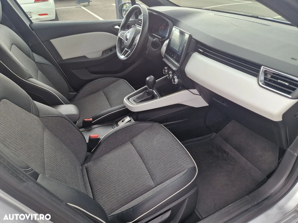 Renault Clio - 22