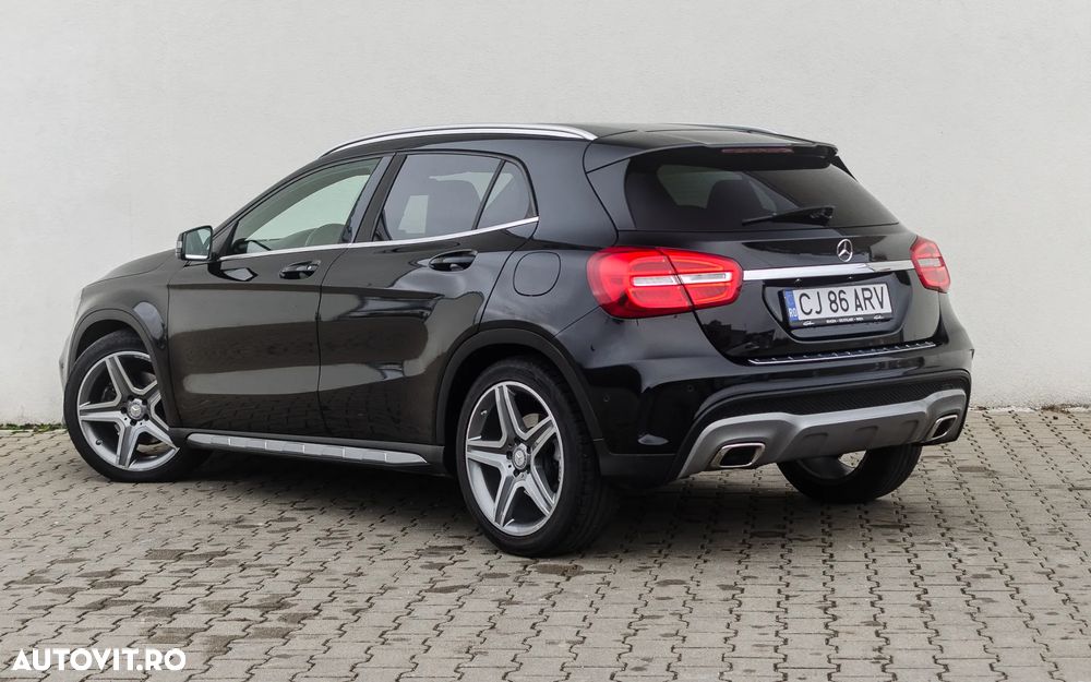 Mercedes-Benz GLA 220 d 4Matic 7G-DCT AMG Line - 4