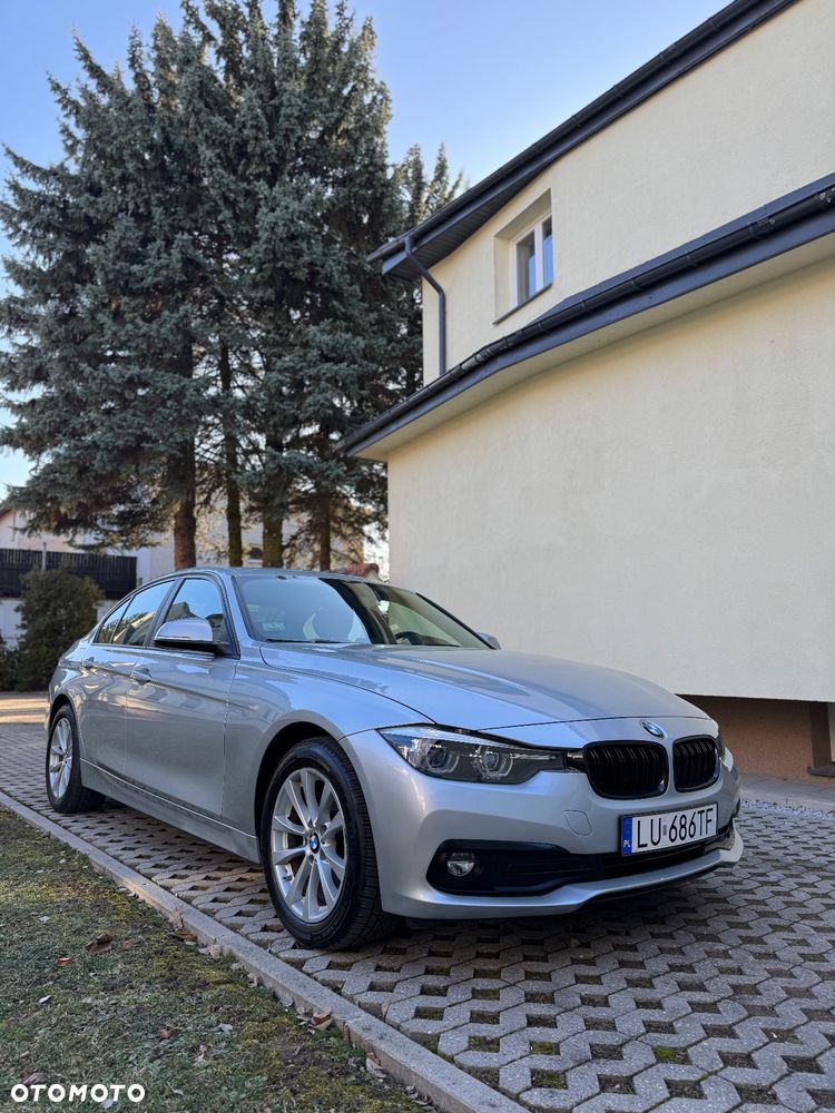 BMW Seria 3 320i xDrive - 1