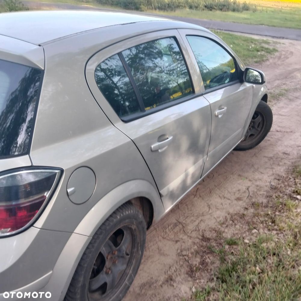 Opel Astra 1.7 CDTI - 4