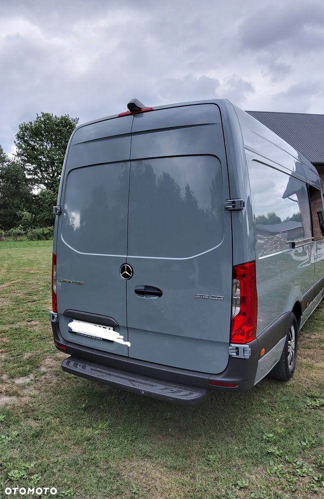Mercedes-Benz Sprinter - 9