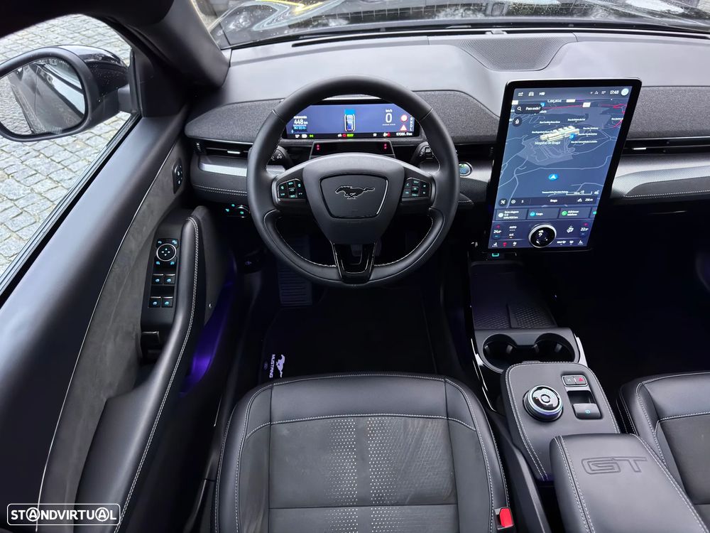 Ford Mustang Mach-E AWD GT - 18