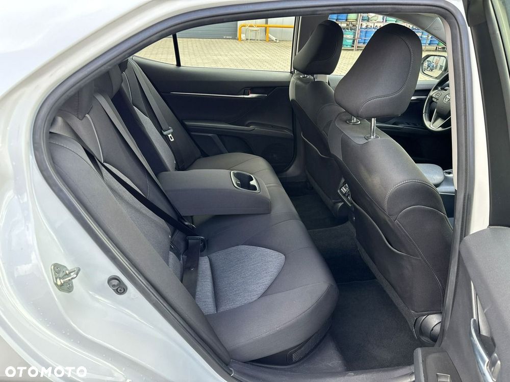Toyota Camry 2.5 Hybrid Comfort CVT - 17