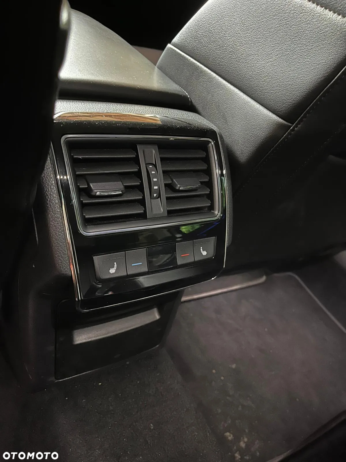 Skoda Superb 2.0 TDI 4x4 L&K DSG - 30