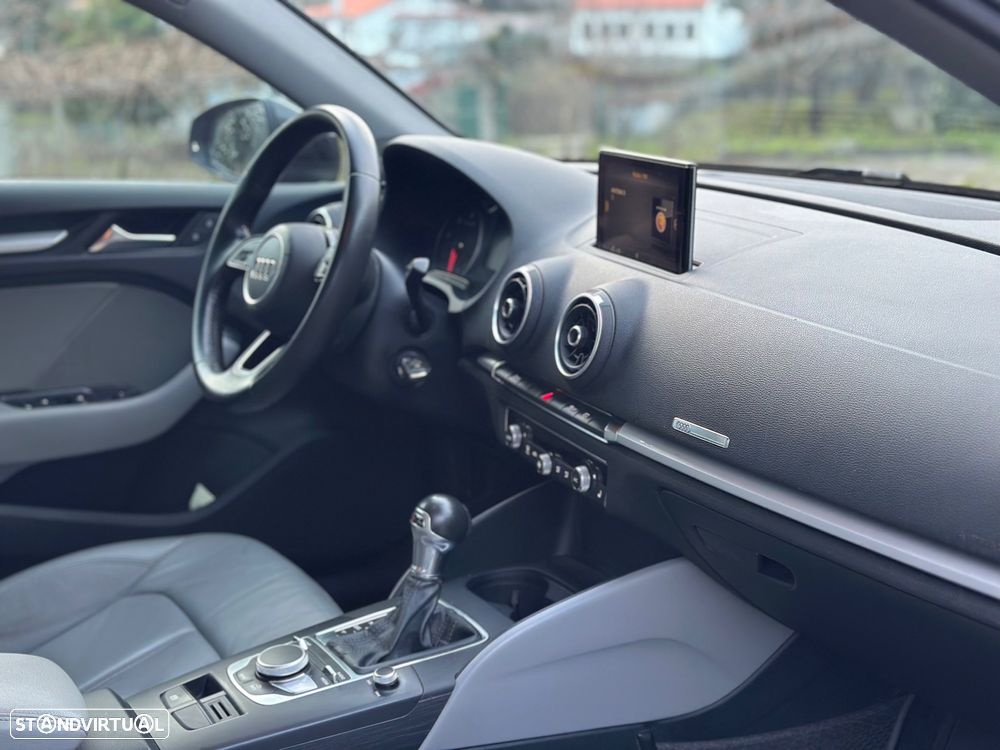 Audi A3 Sportback 1.6 TDI Sport S tronic - 41