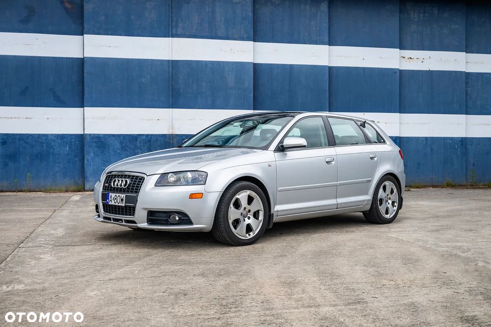 Audi A3 ver-3-2-sportback-quattro-s-tronic-s-line-sportpaket-plus - 2