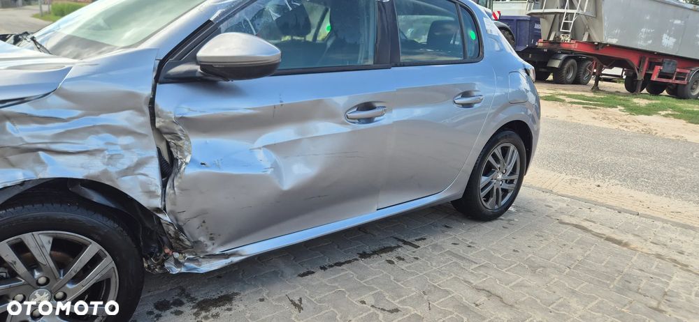 Peugeot 208 1.2 PureTech Like S&S - 7