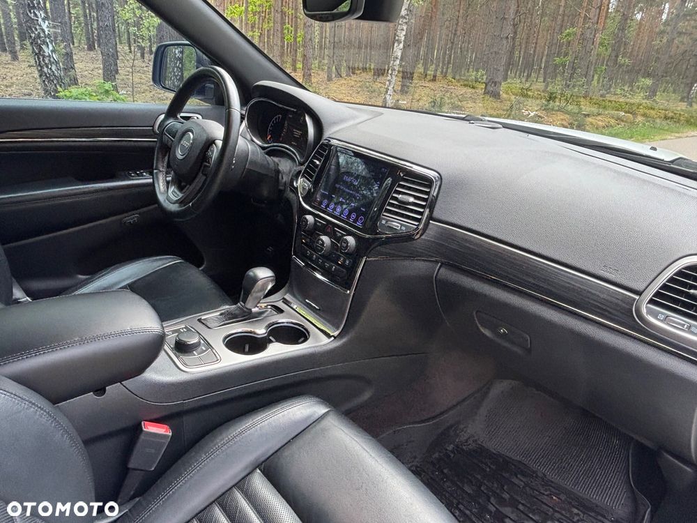 Jeep Grand Cherokee - 13