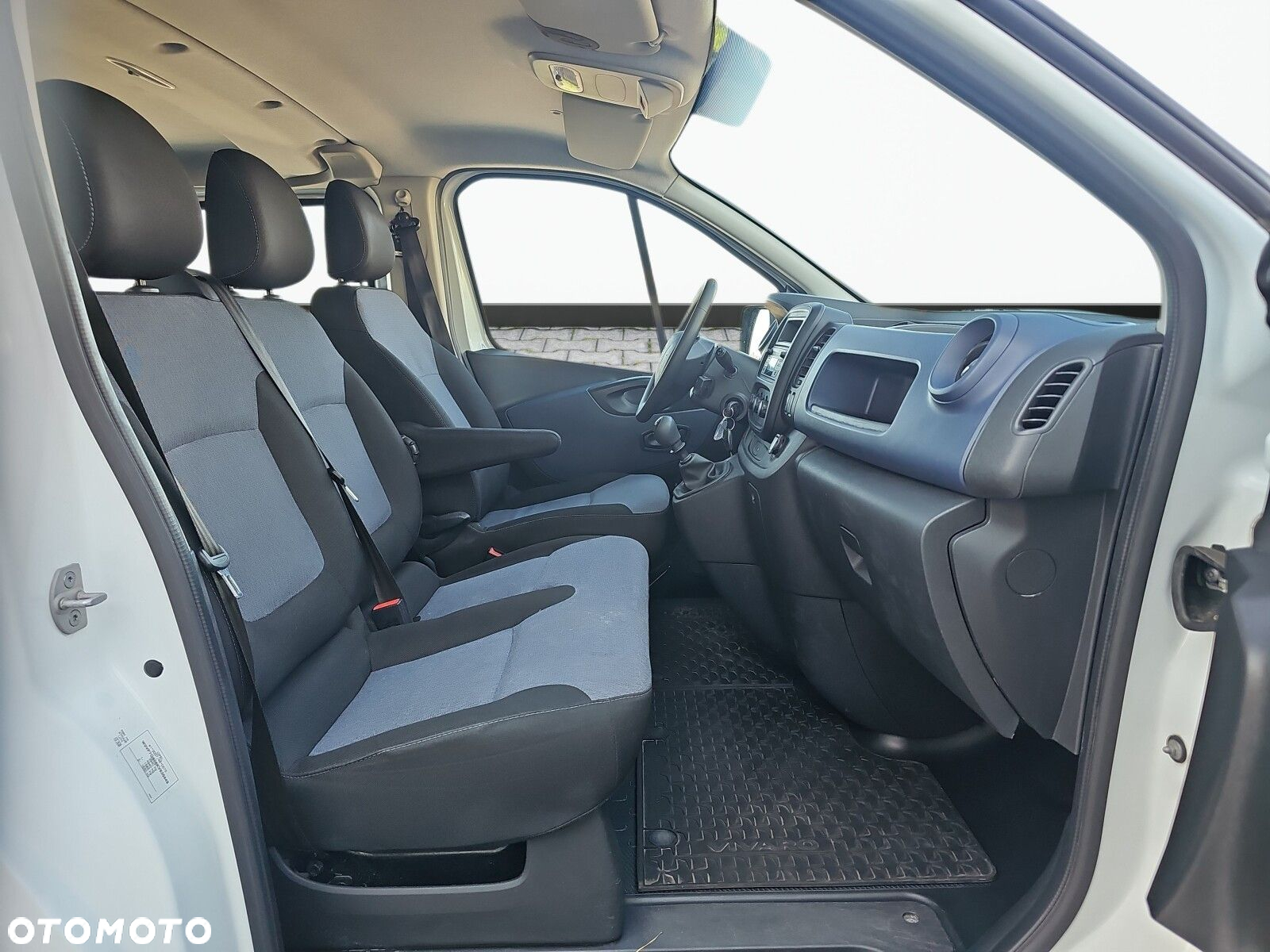 Opel Vivaro - 14