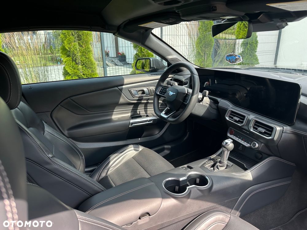 Ford Mustang - 9