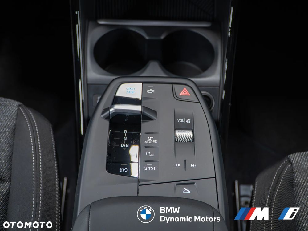 BMW iX2 eDrive20 - 28