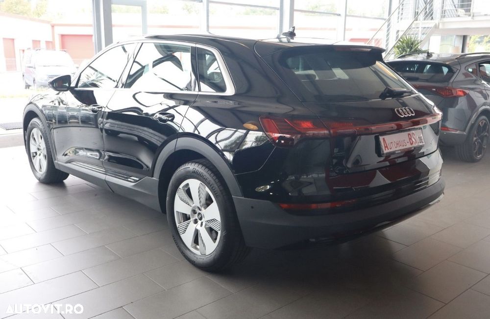 Audi e-tron - 4