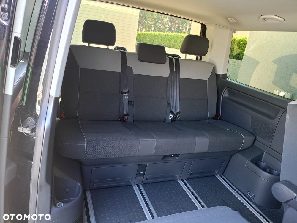 Volkswagen Multivan - 29