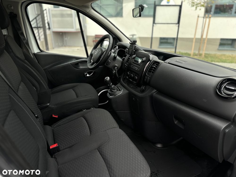 Opel Vivaro - 16