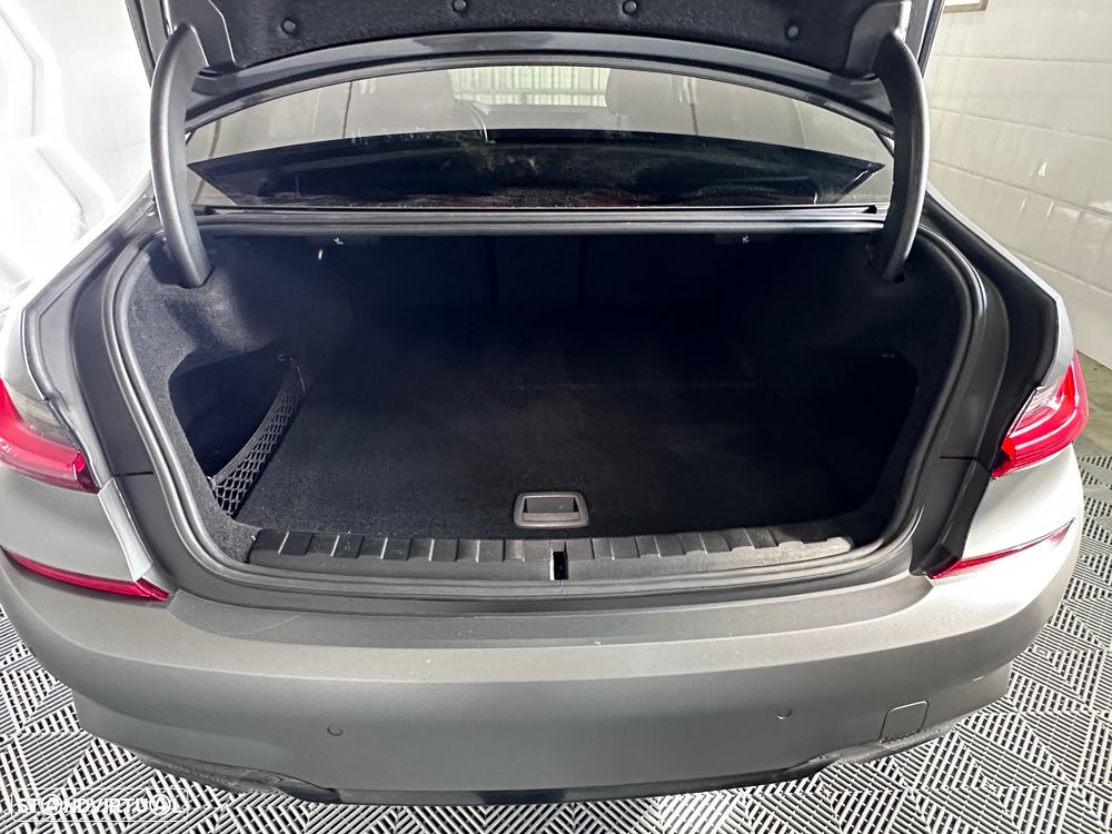 BMW 330 e Pack M Auto - 15