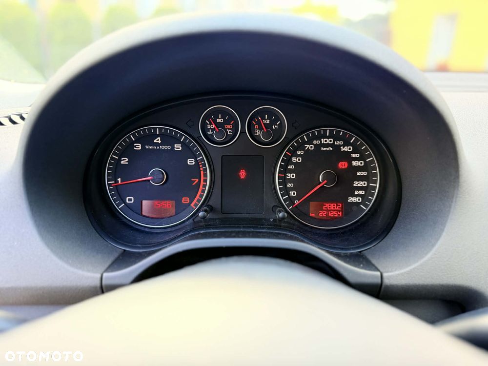 Audi A3 Sportback 1.6 Ambiente - 8