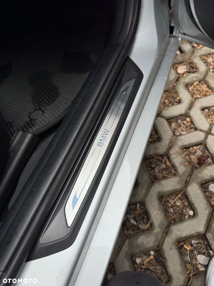 BMW Seria 3 330i Sport Line - 20