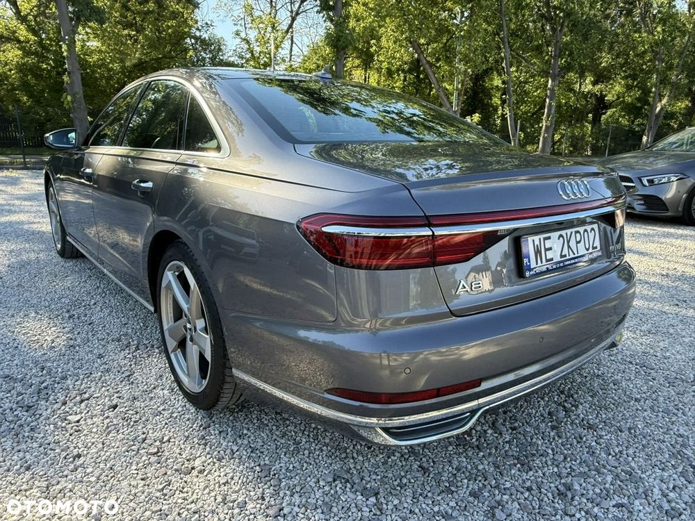 Audi A8 - 6