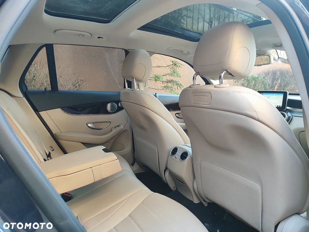 Mercedes-Benz GLC 300 4Matic 9G-TRONIC Exclusive - 19