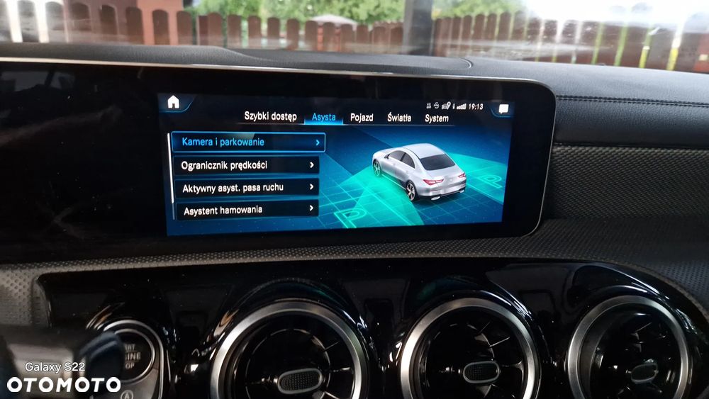 Mercedes-Benz CLA 180 7G-DCT - 23