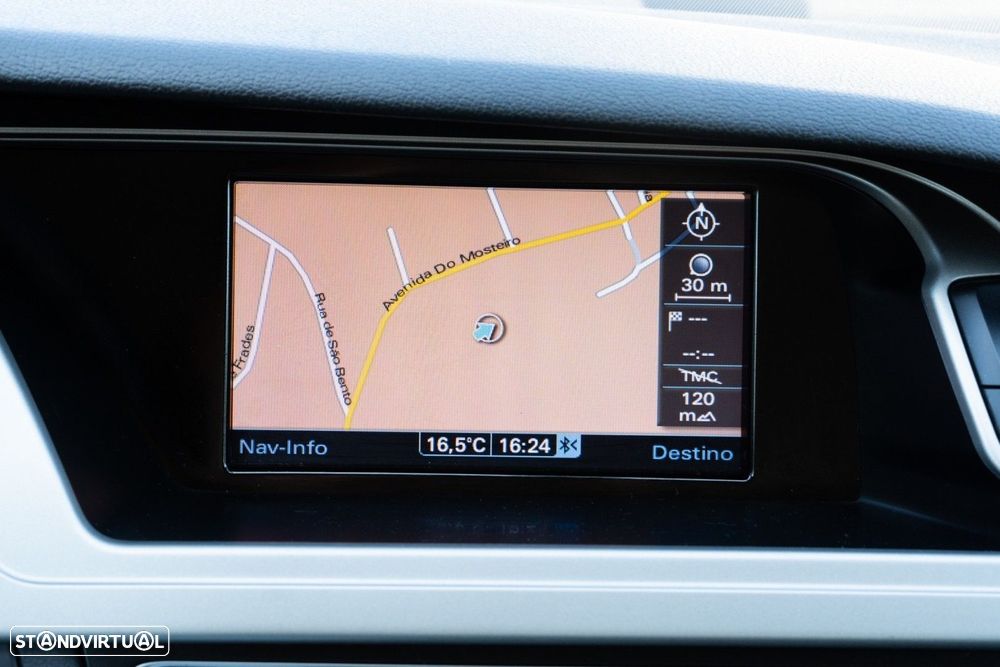 Audi A4 2.0 TDI Advance - 28