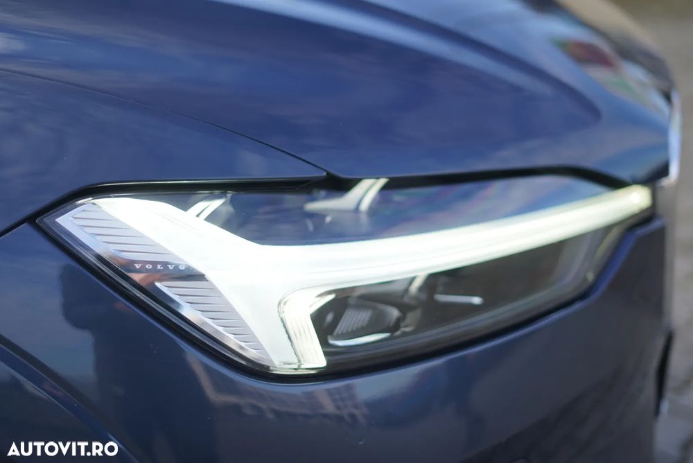 Volvo XC 60 B4 MHEV Momentum Pro - 13