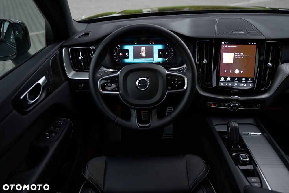 Volvo XC 60 B4 B R-Design - 28