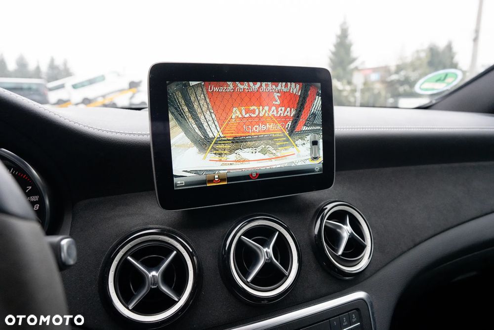 Mercedes-Benz GLA 180 7G-DCT Edition 1 - 19