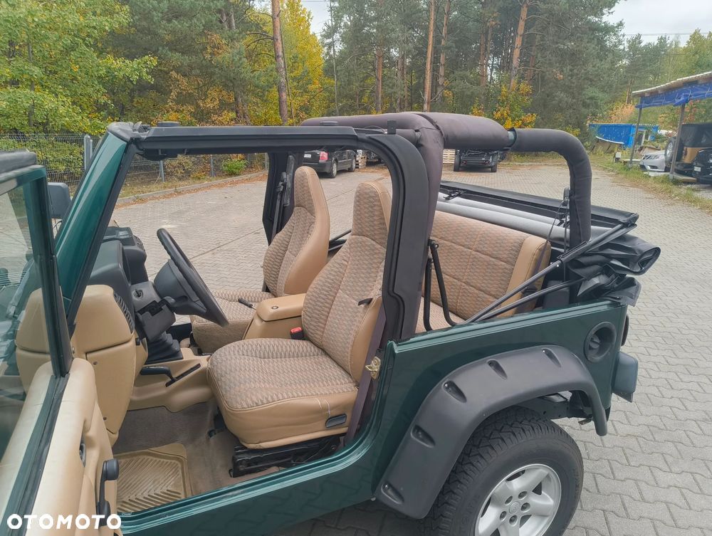 Jeep Wrangler 4.0 Sahara - 17