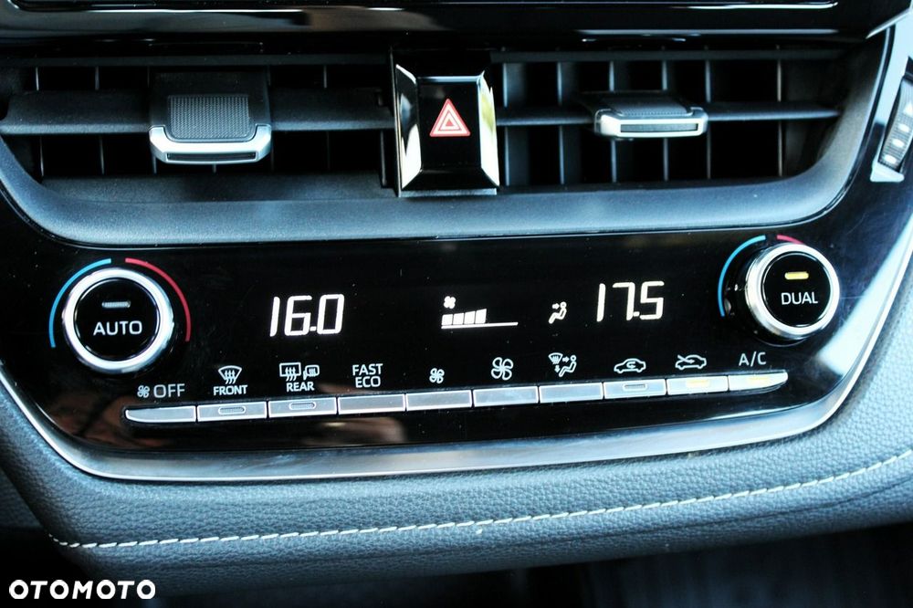 Toyota Corolla 1.8 Hybrid Comfort - 17