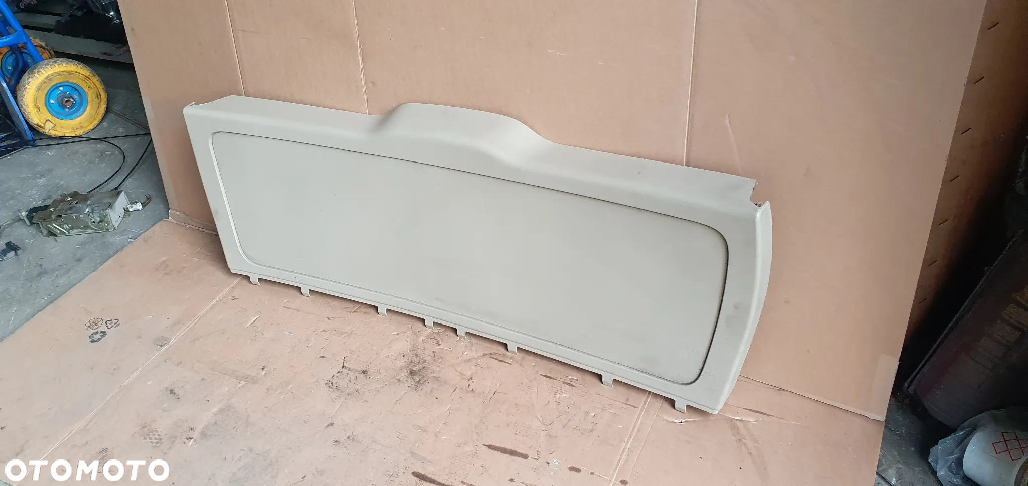 Tapicerka osłona klapy bagażnika Mercedes GL X166 W166 A1667400470 - 3