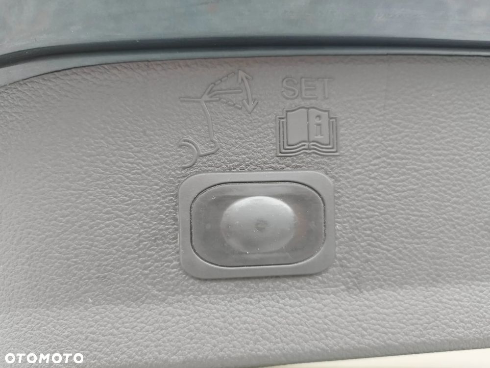 Ford Kuga 2.0 TDCi 4WD Titanium - 25