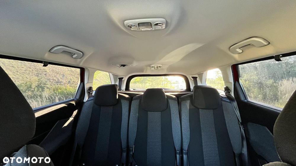 Peugeot 5008 1.5 BlueHDi Active S&S EAT8 - 39