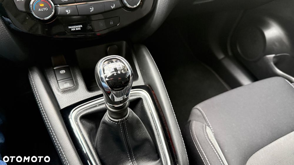 Nissan Qashqai 1.6 DIG-T Tekna - 24