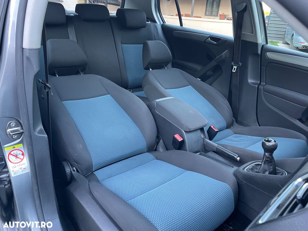 Volkswagen Golf - 17