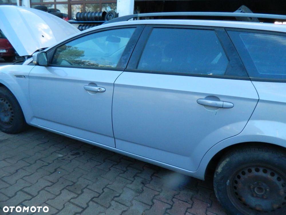 Ford Mondeo MK4 IV Kombi Lift BA Drzwi Lewe Tył Tylne - 1
