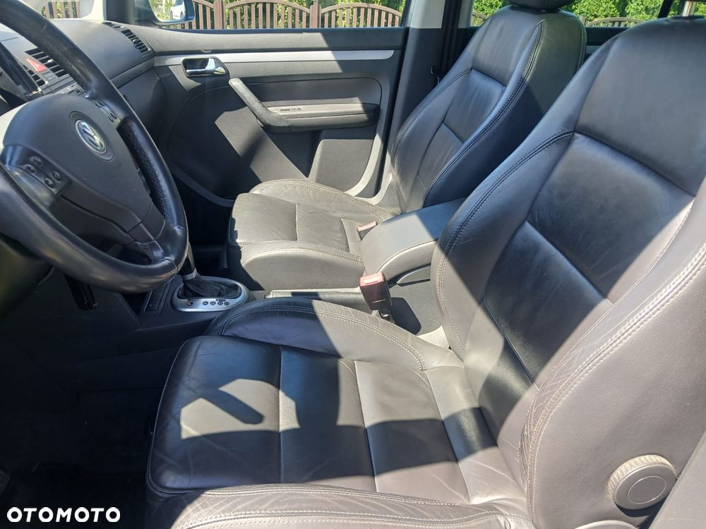 Volkswagen Touran 2.0 TDI DPF DSG Highline - 8