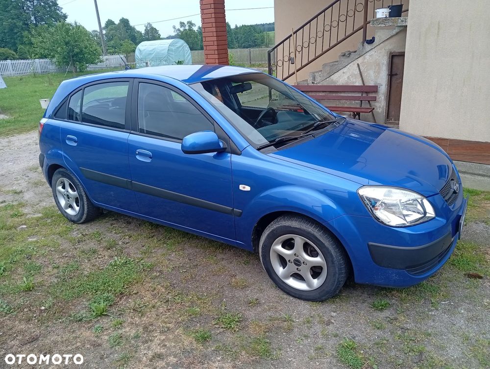 Kia Rio - 2