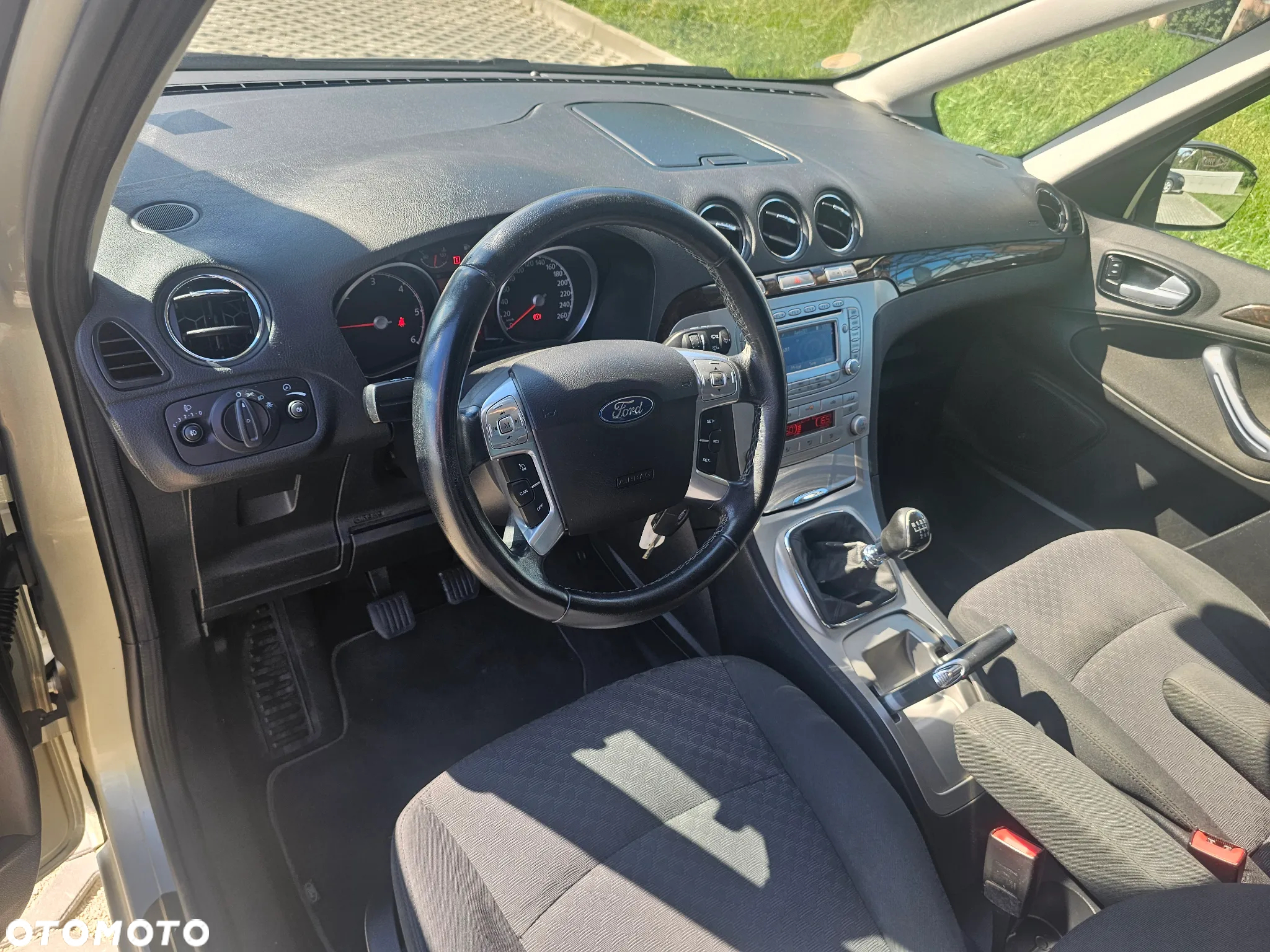 Ford Galaxy 2.0 TDCi Ghia - 8