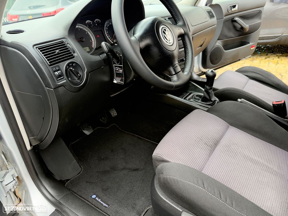 VW Golf Variant 1.9 TDi Confl AC - 40