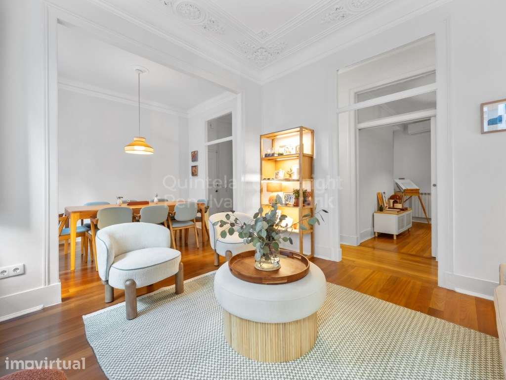 Apartamento T3 totalmente remodelado, São Bento, Lisboa - Grande imagem: 2/24