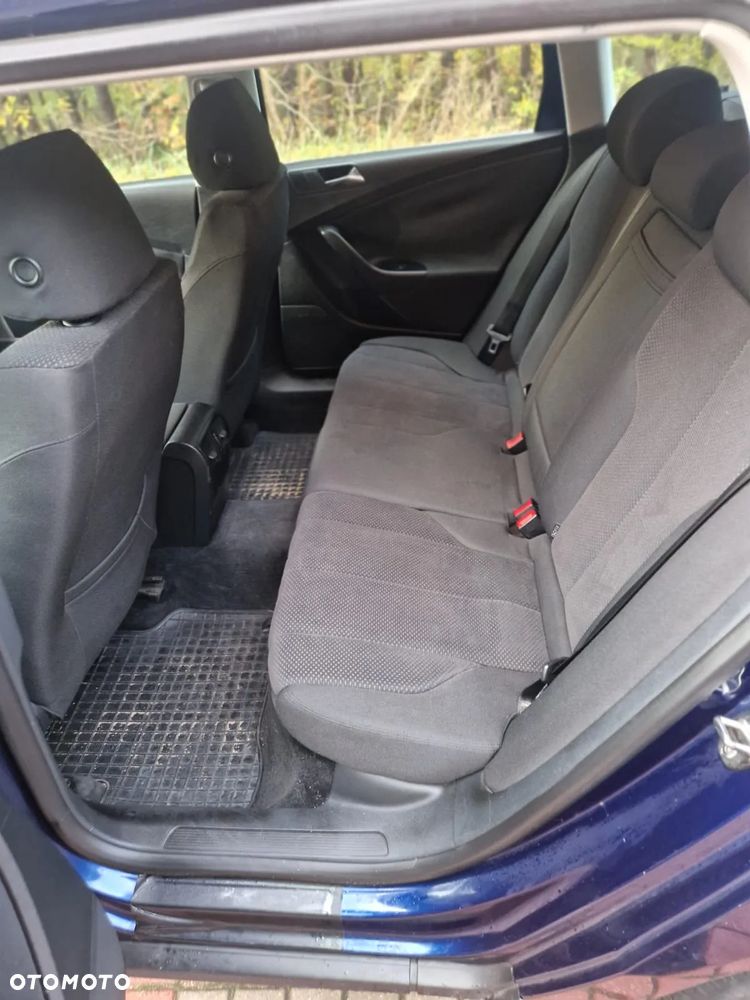 Volkswagen Passat Variant 1.9 TDI DPF BlueMotion - 12