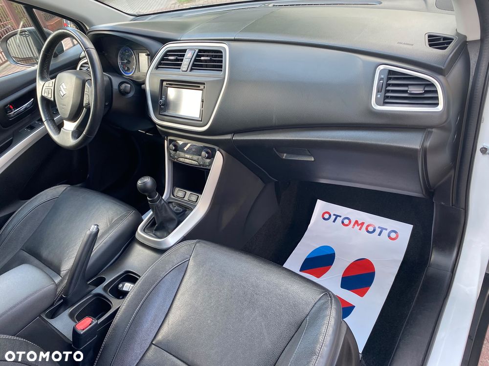 Suzuki SX4 S-Cross 1.6 Premium - 12