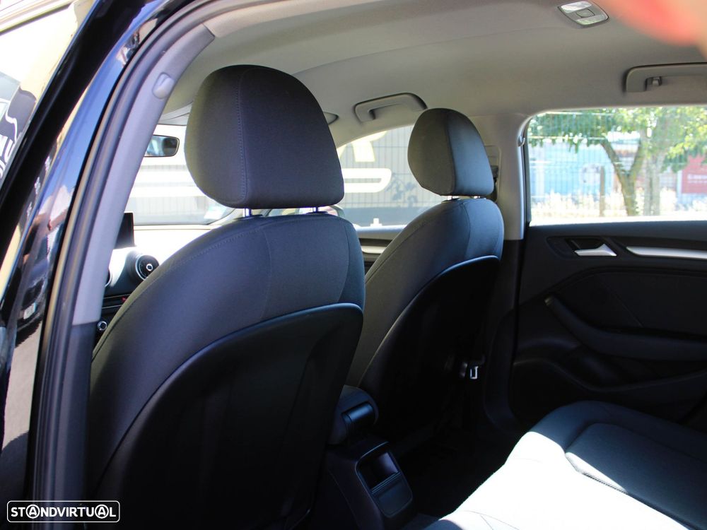 Audi A3 Sportback 30 TFSI S tronic - 43